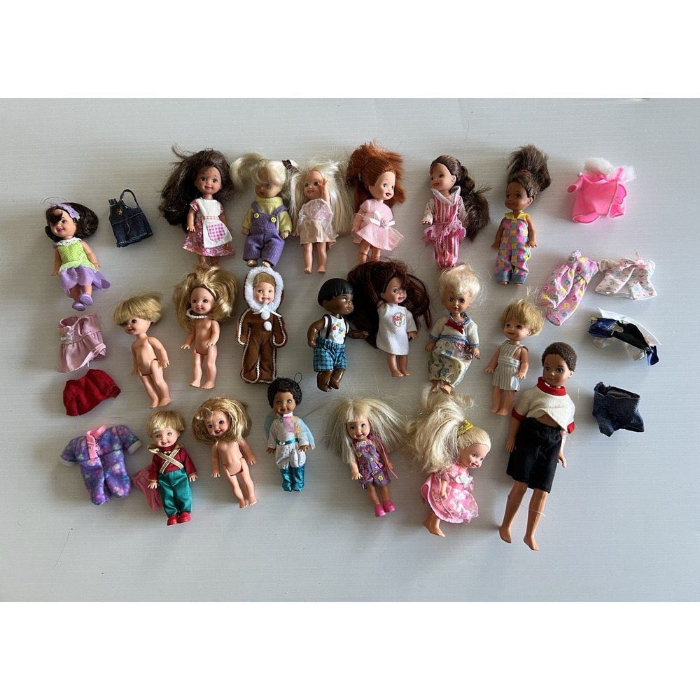 HUGE Lot of Vintage Mattel Barbie's Little Sisters & Brothers  & Extra Clothing